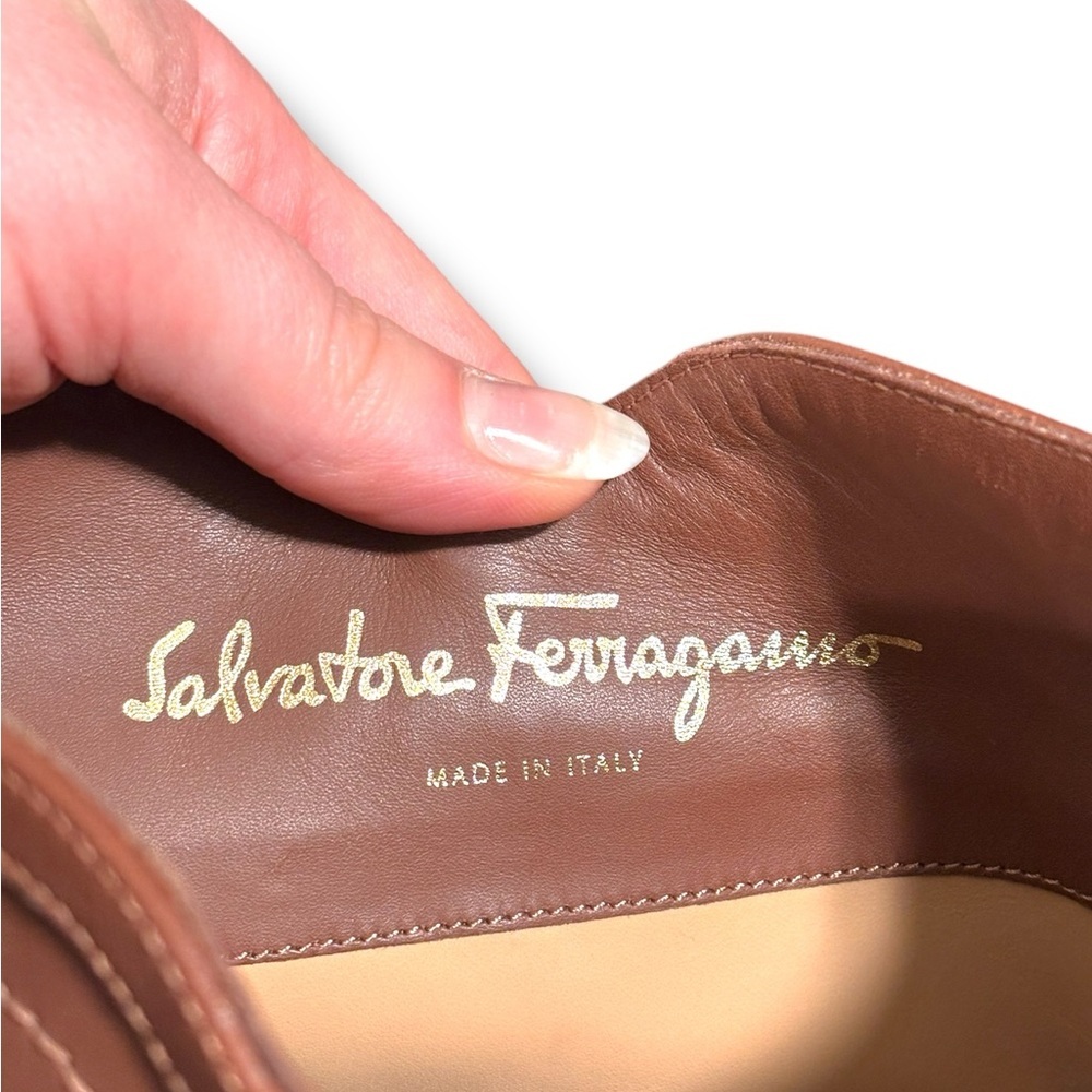 Salvatore Ferragamo Fersea Cognac Brown Leather Gold Logo Riding Boots Size 8 - Picture 9 of 13